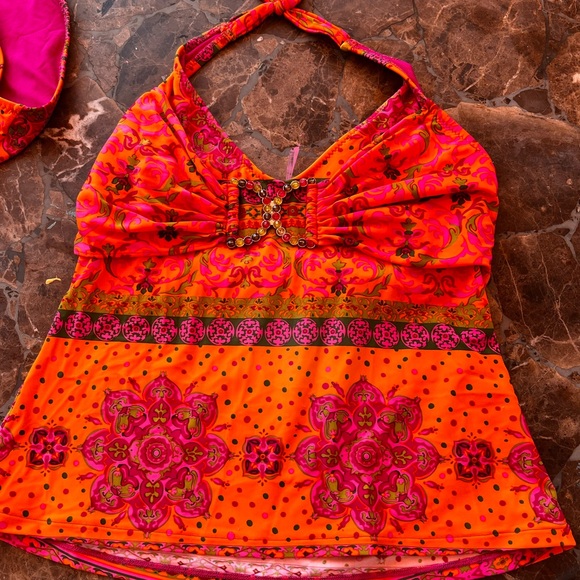 BECCA Magenta  and Orange Floral Mediterranean design - Picture 4 of 14